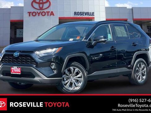 Certified 2022 Toyota RAV4 XLE Premium image 1