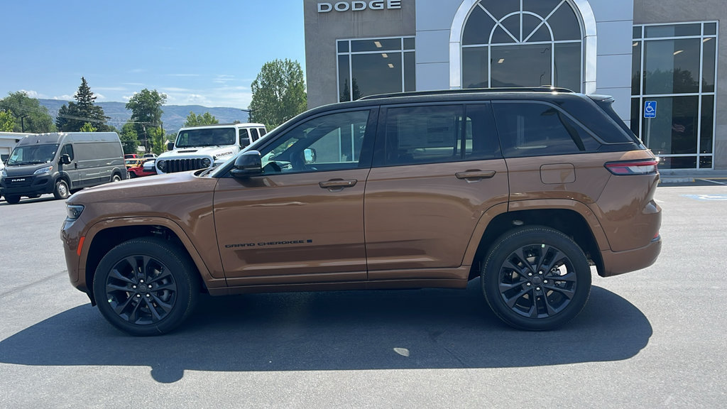 New 2026 Jeep Grand Cherokee Limited AWD/4WD image 8