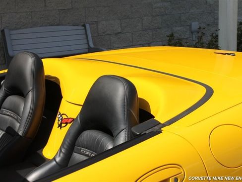 Used 2004 Chevrolet Corvette Convertible w/ Preferred Equipment Group RWD image 13