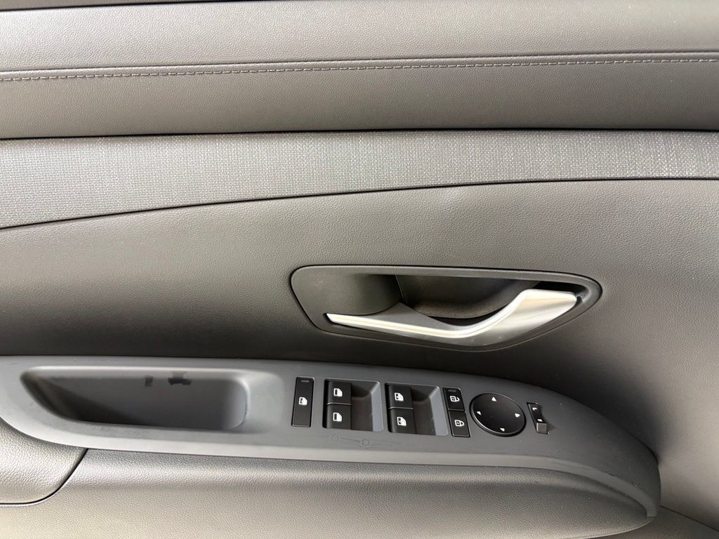 New 2026 Hyundai Tucson SEL FWD image 16