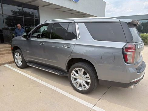 Used 2022 Chevrolet Tahoe High Country RWD image 4