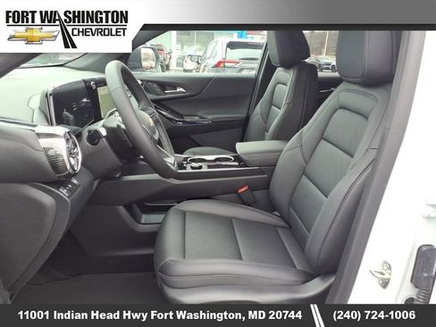 New 2026 Chevrolet Equinox LT w/ Convenience Package II FWD image 8