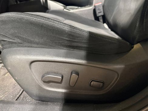 Used 2015 Nissan Rogue SV w/ SV Moonroof Package image 13