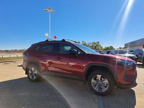 New 2025 Toyota RAV4 LE image 3