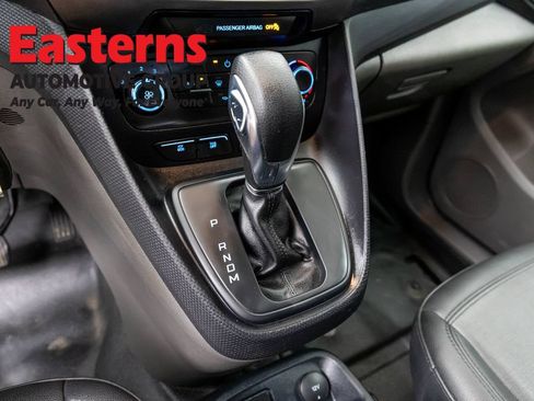 Used 2022 Ford Transit Connect XL FWD image 12