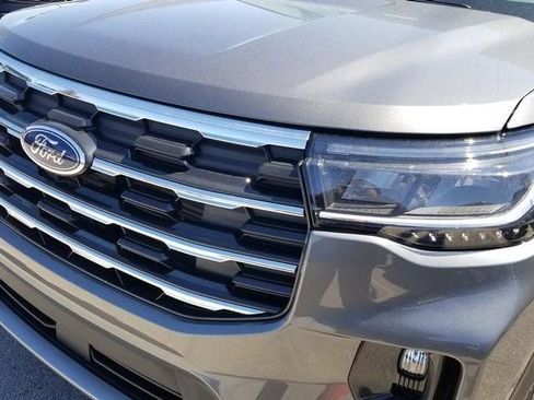 New 2026 Ford Explorer Active AWD/4WD image 10