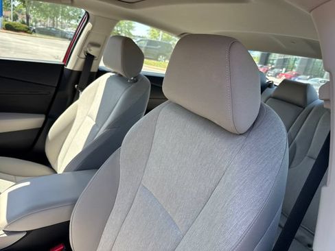 Used 2023 Honda Accord EX image 12