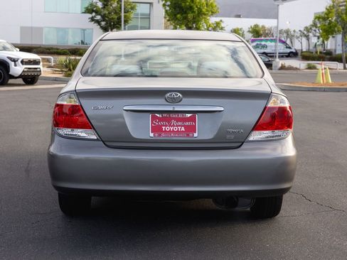 Used 2005 Toyota Camry LE FWD image 6