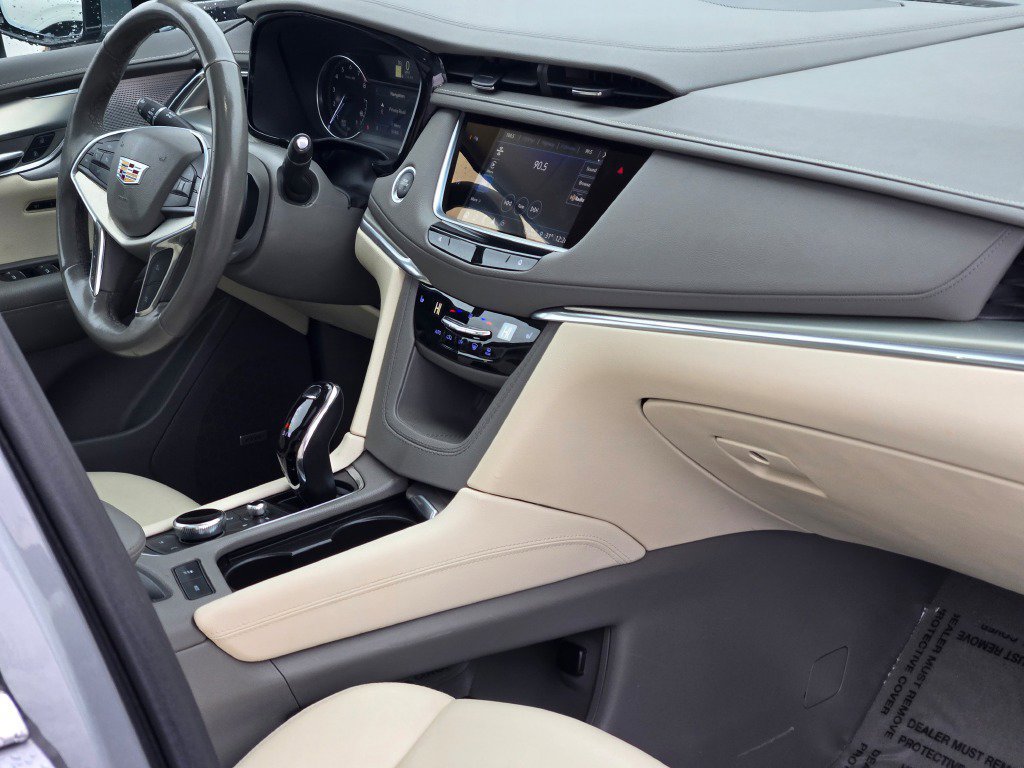 Used 2023 Cadillac XT5 Premium Luxury FWD image 7