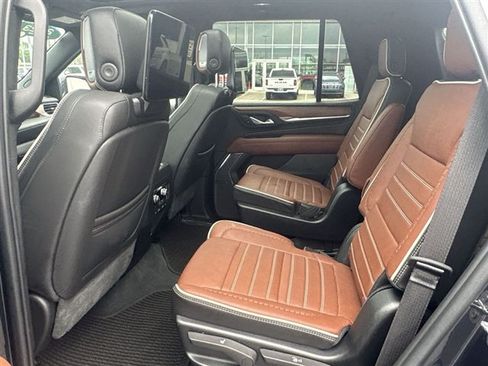 Used 2023 GMC Yukon Denali Ultimate AWD/4WD image 25