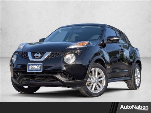Used 2016 Nissan Juke SV image 1
