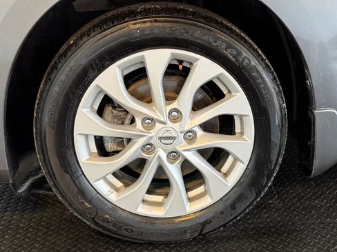 Used 2018 Nissan Sentra SV image 9