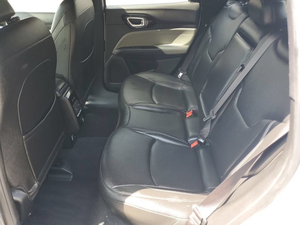 Used 2025 Jeep Compass Limited AWD/4WD image 25
