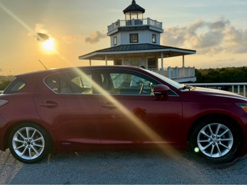 Used 2012 Lexus CT 200h Premium image 4