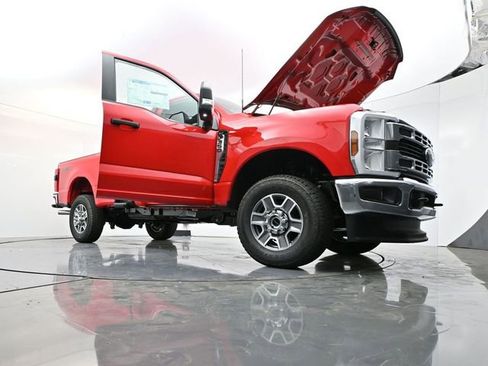 New 2025 Ford F350 XLT w/ 360-Degree Camera Package image 32