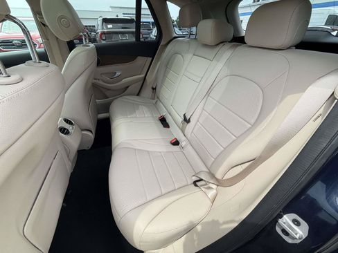 Used 2022 Mercedes-Benz GLC 300 4MATIC image 34