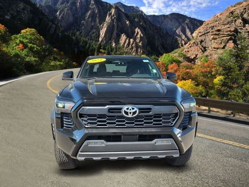 Used 2024 Toyota Tacoma TRD Off-Road AWD/4WD image 6