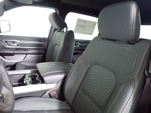 New 2026 RAM 1500 4x4 Crew Cab image 22