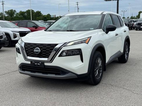 Used 2023 Nissan Rogue S AWD/4WD image 8