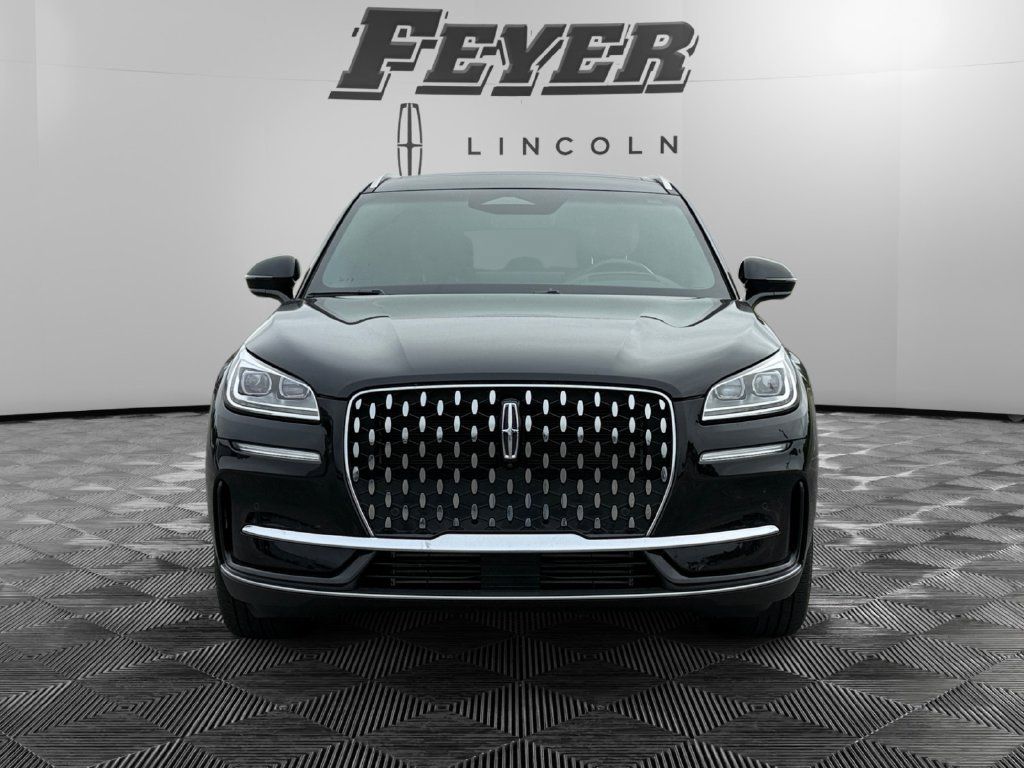 Used 2023 Lincoln Corsair Reserve w/ Equipment Group 202A FWD image 8