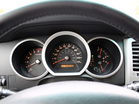 Used 2006 Toyota 4Runner SR5 image 15