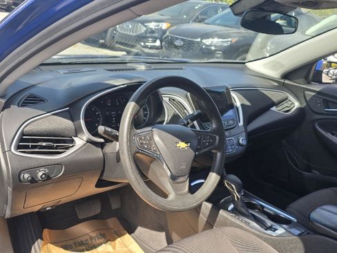 Used 2023 Chevrolet Malibu LT image 11