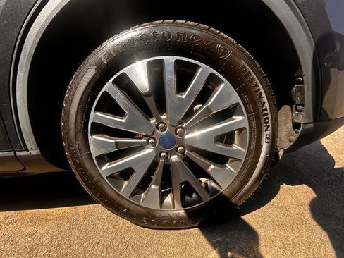 Used 2020 Ford Escape Titanium AWD/4WD image 35