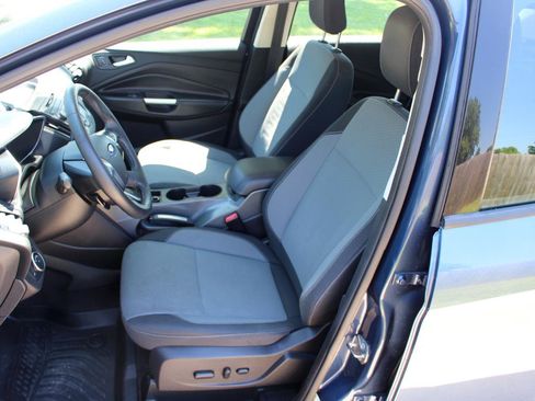Used 2018 Ford C-MAX SE w/ Cold Weather Package FWD image 14