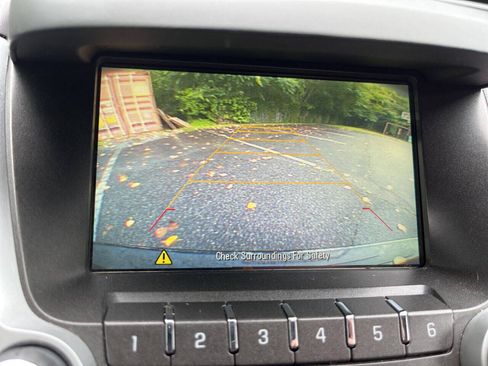Used 2016 Chevrolet Equinox LT FWD image 18