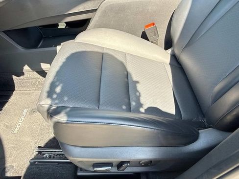 Used 2023 Nissan Rogue SV w/ SV Premium B Package FWD image 22