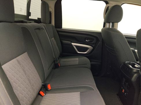 Used 2021 Nissan Titan SV w/ SV Convenience Package AWD/4WD image 19