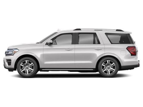 Used 2022 Ford Expedition Limited image 2
