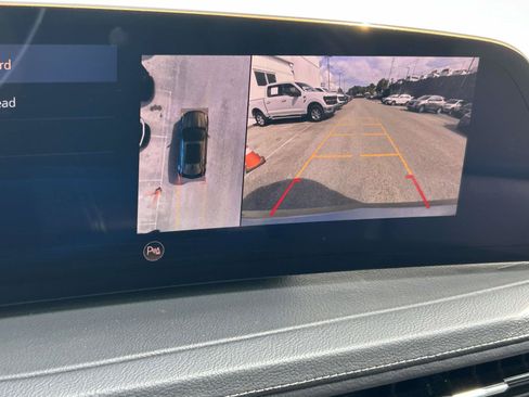 Used 2025 Cadillac XT4 Premium Luxury FWD image 27