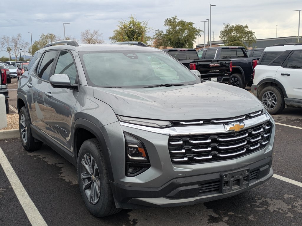 Used 2025 Chevrolet Equinox LT w/ Convenience Package II AWD/4WD image 1