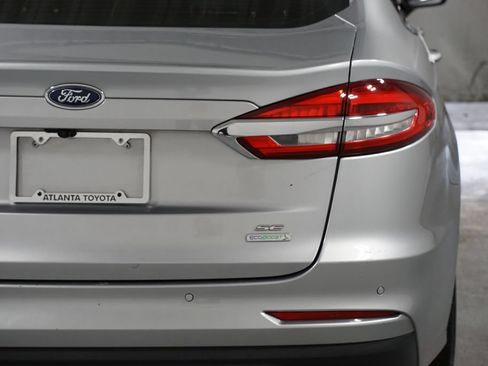 Used 2020 Ford Fusion SE FWD image 10