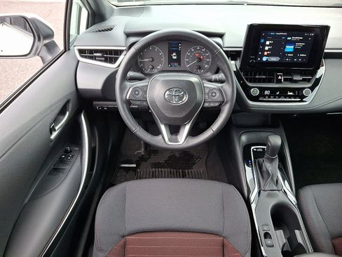 Certified 2025 Toyota Corolla SE image 11