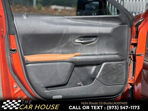 Used 2019 Lexus UX 200 w/ Premium Package FWD image 14