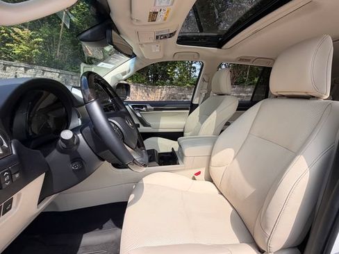 Certified 2023 Lexus GX 460 Premium AWD/4WD image 15