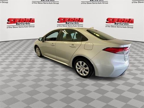 Used 2025 Toyota Corolla LE image 7