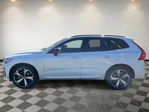 Used 2025 Volvo XC60 T8 Ultra w/ Protection Package Premier image 6
