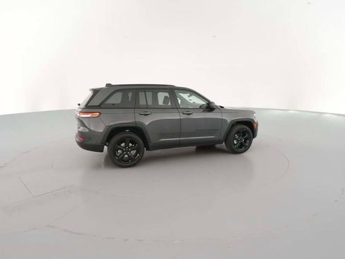 New 2025 Jeep Grand Cherokee Limited image 13