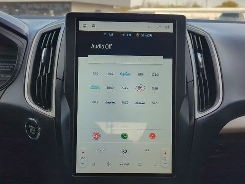 Used 2023 Ford Edge SEL w/ Convenience Package image 6