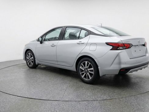 Used 2025 Nissan Versa SV FWD image 5