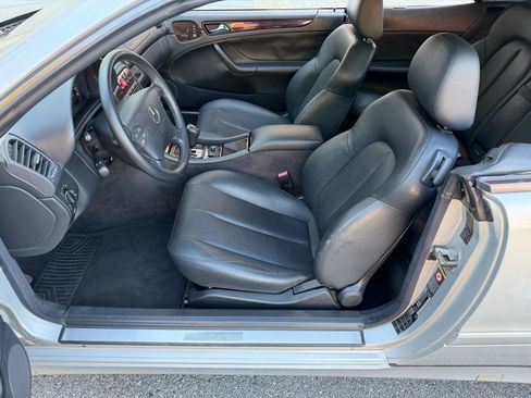 Used 2000 Mercedes-Benz CLK 320 Cabriolet image 40