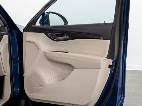 Used 2023 Buick Envision Preferred image 16