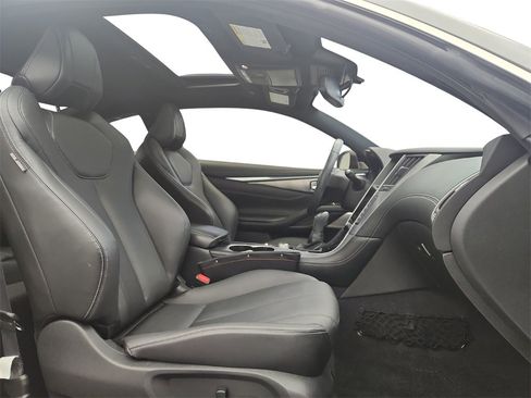 Used 2019 INFINITI Q60 3.0t Luxe w/ Essential Package image 24