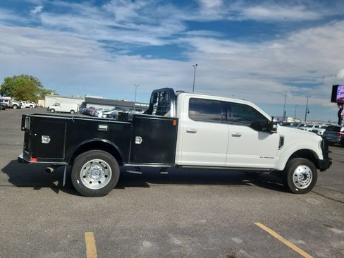 Used 2021 Ford F450 Platinum w/ FX4 Off-Road Package AWD/4WD image 2