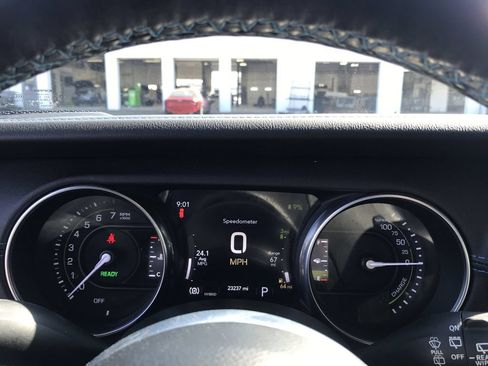 Used 2023 Jeep Wrangler Unlimited Rubicon 4xe w/ Cold Weather Group AWD/4WD image 23