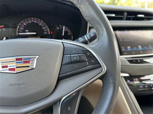 Used 2018 Cadillac XT5 Luxury image 22