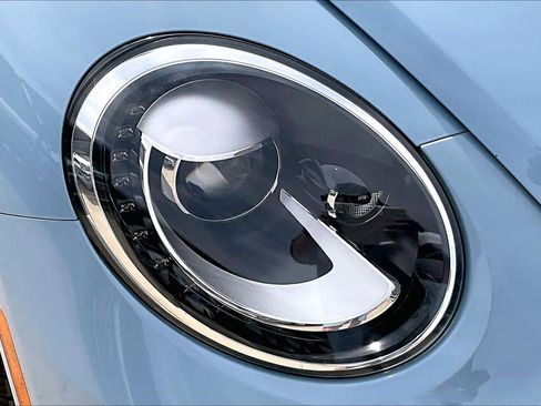 Used 2014 Volkswagen Beetle R-Line image 28